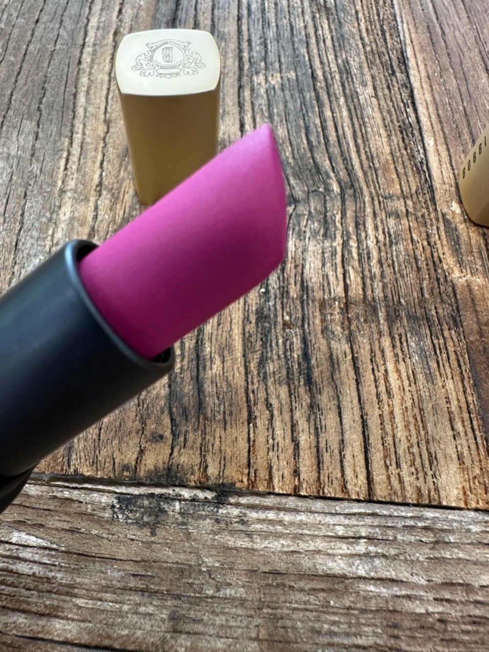 Bobbi Brown Metallic Gold Lipstick Duo with Black Banding - Picture 5 of 7